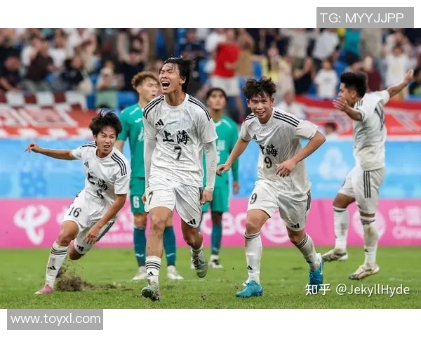 江苏本土足球球星崛起之路:从青训到职业赛场的奋斗与荣耀 江苏本土足球球星崛起之路:从青训到职业赛场的奋斗与荣耀